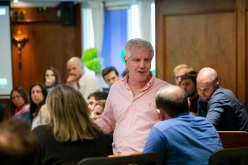 Profesor IEEM en clase